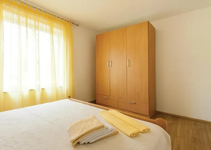 Apartment Padulj 1365
